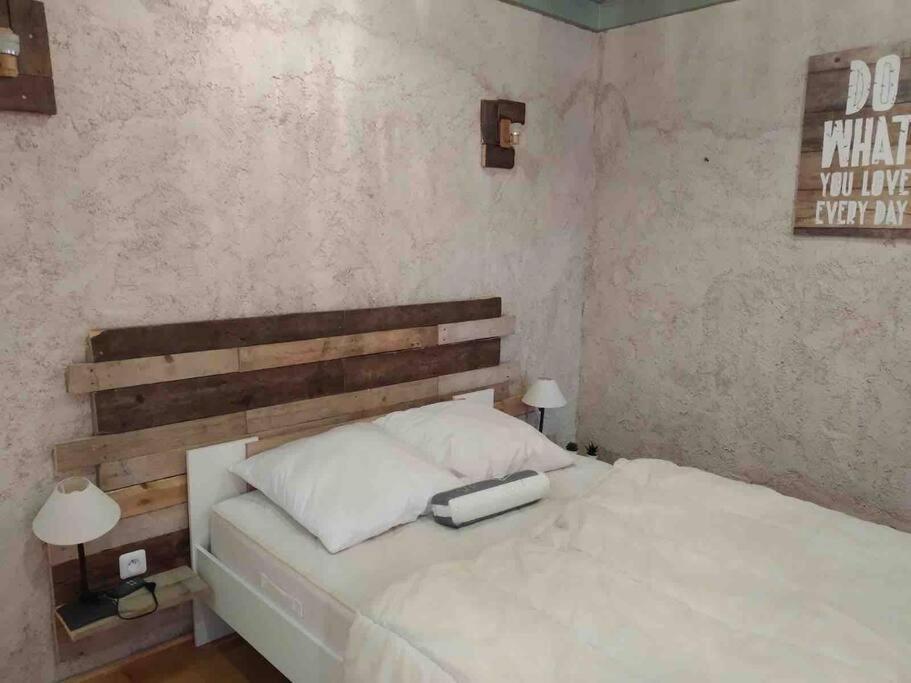 Maison De Village, Jacuzzi, Salle Cinema Valencin Esterno foto